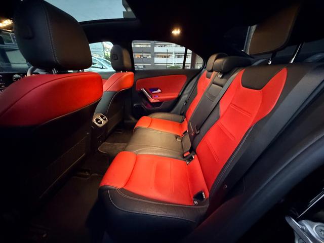 遠方でご来店が難しいお客様は、リモート商談も承っております。傷の状態確認やご納車までの流れなど、丁寧にご説明させていただきます。