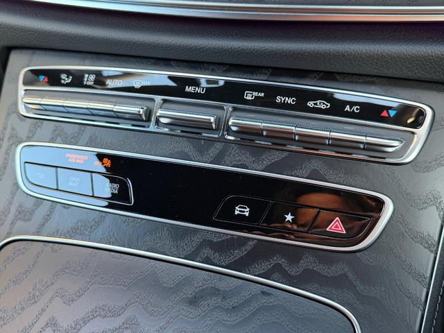 Eクラスステーションワゴン E300 ステーションワゴン スポーツ パフュームアトマイザー/メモリー付きパワーシート/電動リアゲート/後席シートヒーター/パノラミックスライディングルーフ/360度カメラシステム/burmesterサウンドサラウンドシステム(41枚目)