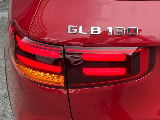 ＧＬＢ ＧＬＢ１８０　ＡＭＧラインパッケージ　弊社デモカー／パノラミックスライディングルーフ／レザーエクスクルーシブパッケージ／コンフォートパッケージ／メモリー付きパワーシート／電動リアゲート／シートヒーター／ダイナミックセレクト／新車保証継承（8枚目）