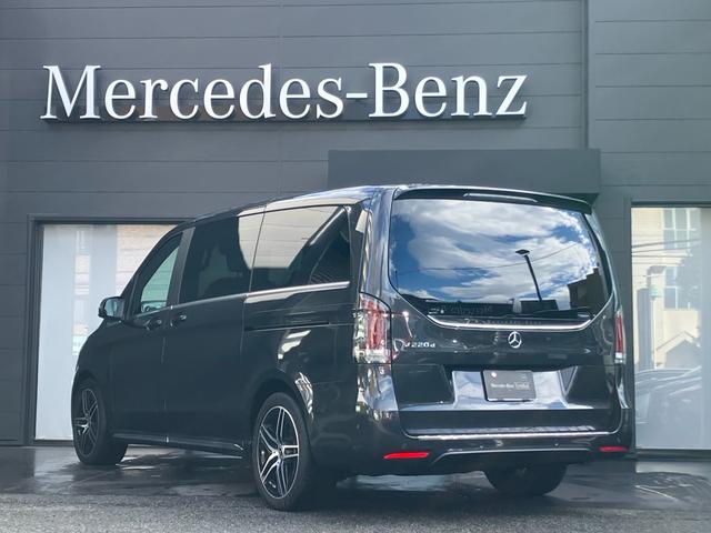Ｖクラス Ｖ２２０ｄ　ロング　ＡＭＧラインパッケージ　弊社デモカーアップ／パノラミックスライディングルーフ／エクスクルーシブシートパッケージ／メモリー付きパワーシート／電動リアゲート／アクティブレーンキーピングアシスト／ＥＴＣ２．０／新車保証継承（3枚目）