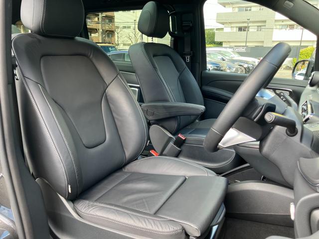 Ｖクラス Ｖ２２０ｄ　ロング　ＡＭＧラインパッケージ　弊社デモカーアップ／パノラミックスライディングルーフ／エクスクルーシブシートパッケージ／メモリー付きパワーシート／電動リアゲート／アクティブレーンキーピングアシスト／ＥＴＣ２．０／新車保証継承（13枚目）