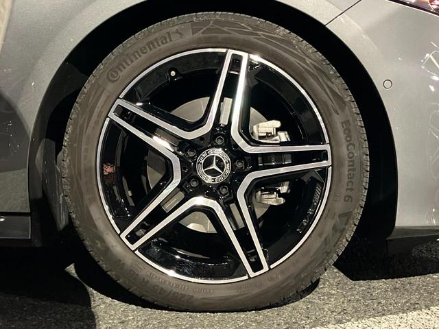 �����Z�f�X�E�x���c�̒�߂錵��������N���A�������Ԃ݂̂����ē������Ē����܂��B�[�ԑO�����̓��[�J�[�K��Ɋ�Â����X�R�e�̎w��H��œ��O�ɍs�Ȃ��܂��B�n���̃��J�j�b�N�����q�l�̂��Ԃ𐮔��v���܂��B