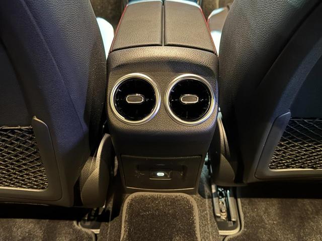 �����ݖ�A���c�J��A�����A�����É��A���{��A�V�S�����u�̍݌ɂ����ē��o���܂��̂ŁA�O���[�v�݌ɂŋC�ɂȂ�ԗ����������܂�����A�{�X�̃����Z�f�X�E�x���c�������l�i�O�S�Q�|�V�X�X�|�T�U�O�P�j�ŏ���܂�