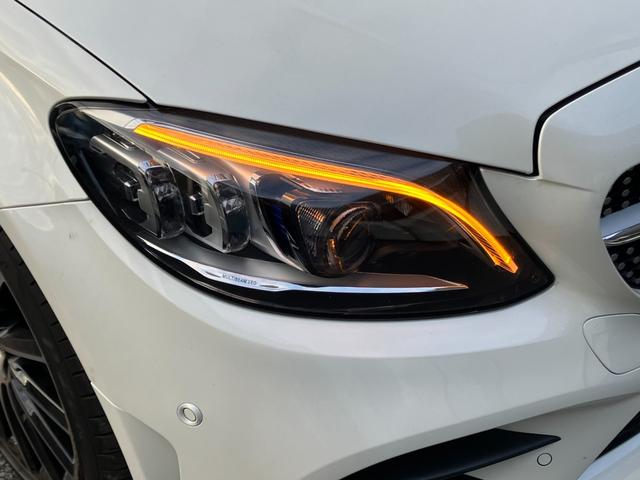 Ｃクラス Ｃ１８０カブリオレスポーツレザエクスクルシブパッケジ　弊社下取り車／レザーエクスクルーシブパッケージ／ダークレッドソフトトップ／エアサスペンション／エアバランスパッケージ／クランベリーレッドレザー／シートヒーター／シートクーラー／ヘッドアップディスプレイ（11枚目）