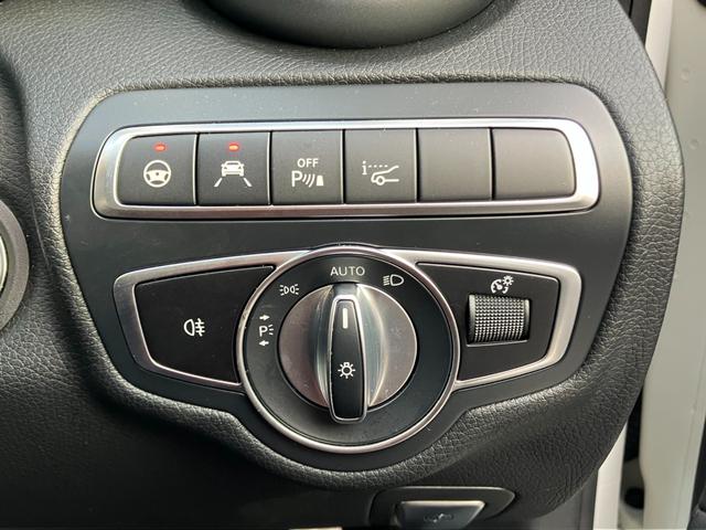 Ｃクラス Ｃ１８０カブリオレスポーツレザエクスクルシブパッケジ　弊社下取り車／レザーエクスクルーシブパッケージ／ダークレッドソフトトップ／エアサスペンション／エアバランスパッケージ／クランベリーレッドレザー／シートヒーター／シートクーラー／ヘッドアップディスプレイ（27枚目）