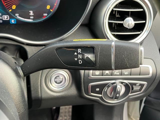 Ｃクラス Ｃ１８０カブリオレスポーツレザエクスクルシブパッケジ　弊社下取り車／レザーエクスクルーシブパッケージ／ダークレッドソフトトップ／エアサスペンション／エアバランスパッケージ／クランベリーレッドレザー／シートヒーター／シートクーラー／ヘッドアップディスプレイ（31枚目）