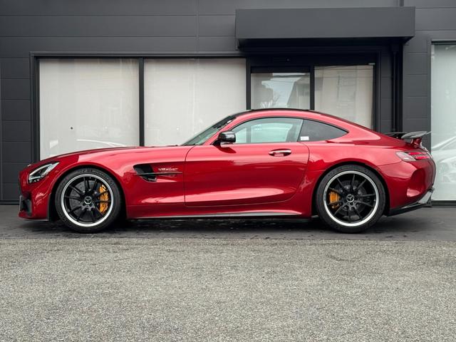 ＧＴ Ｒ　弊社下取／カーボンブレーキ／カーボンエクステリア／フルレザー／レーダー付き／ＥＴＣ２．０／認定中古車２年保証／ｂｕｒｍｅｓｔｅｒサウンドサラウンドシステム／純正ドラレコ／レーダーセーフティパッケージ（2枚目）