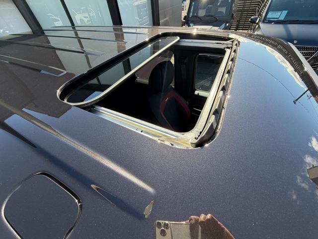 Ｇクラス Ｇ６３　弊社下取り車／ガラススライディングルーフ／ブラック×ベンガルレッドナッパレザー／シートヒーター／シートクーラー／リラクゼーション機能／ブルメスターサラウンドサウンド／ＡＭＧレッドブレーキキャリパー（12枚目）