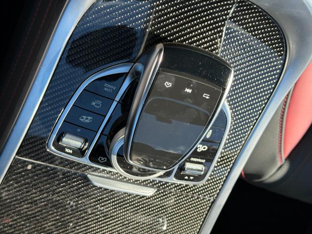 Ｇクラス Ｇ６３　弊社下取り車／ガラススライディングルーフ／ブラック×ベンガルレッドナッパレザー／シートヒーター／シートクーラー／リラクゼーション機能／ブルメスターサラウンドサウンド／ＡＭＧレッドブレーキキャリパー（38枚目）