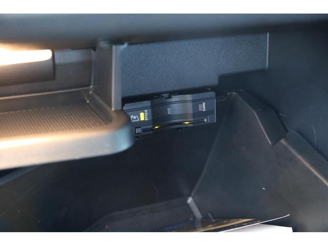 GLB200d 4マチック AMGライン 認定中古車 当社ユーザー様お下取り車 AMGライン ナビゲーションパッケージ 360°カメラシステム キーレスゴー メモリー付きパワーシート 電動リアゲート メルセデスミーコネクト(31枚目)