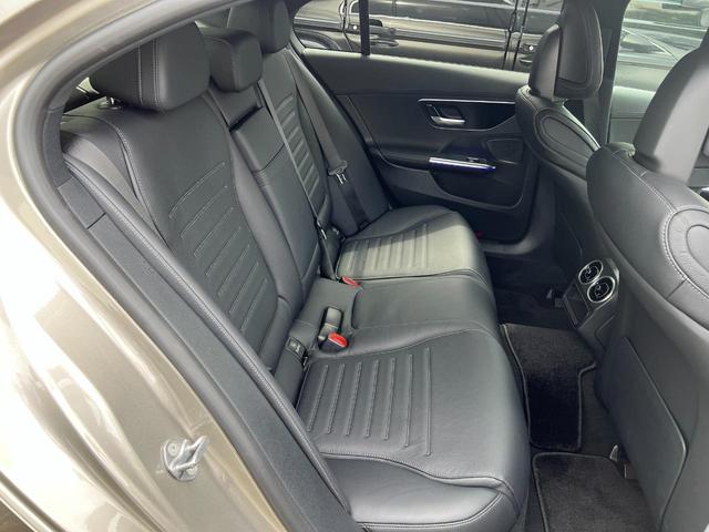 C200アバンギャルド AMGライン AMGライン/ベーシックPKG/パノラミックスライディングルーフ/レザーEXPKG/レーダーセーフティPKG/360°カメラ/アンビエントライトプレミアム/メモリー付パワーシート/スマートフォン連携機(8枚目)