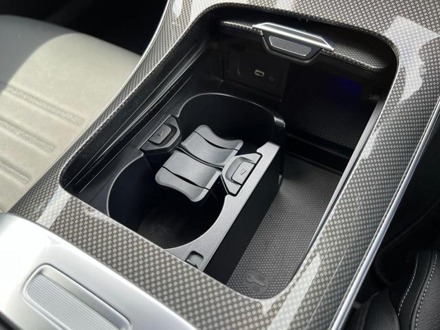 C200アバンギャルド AMGライン AMGライン/ベーシックPKG/パノラミックスライディングルーフ/レザーEXPKG/レーダーセーフティPKG/360°カメラ/アンビエントライトプレミアム/メモリー付パワーシート/スマートフォン連携機(26枚目)