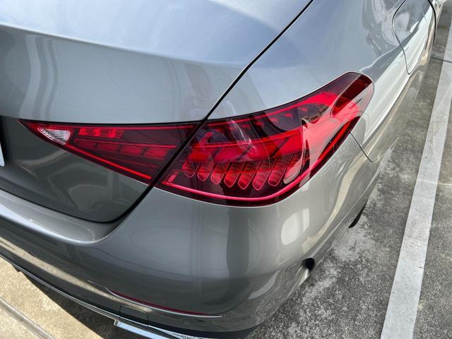 C200アバンギャルド AMGライン AMGライン/ベーシックPKG/パノラミックスライディングルーフ/レザーEXPKG/レーダーセーフティPKG/360°カメラ/アンビエントライトプレミアム/メモリー付パワーシート/スマートフォン連携機(37枚目)