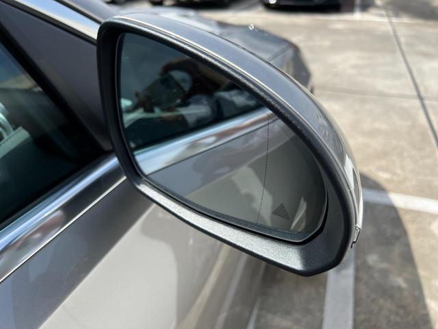 C200アバンギャルド AMGライン AMGライン/ベーシックPKG/パノラミックスライディングルーフ/レザーEXPKG/レーダーセーフティPKG/360°カメラ/アンビエントライトプレミアム/メモリー付パワーシート/スマートフォン連携機(38枚目)