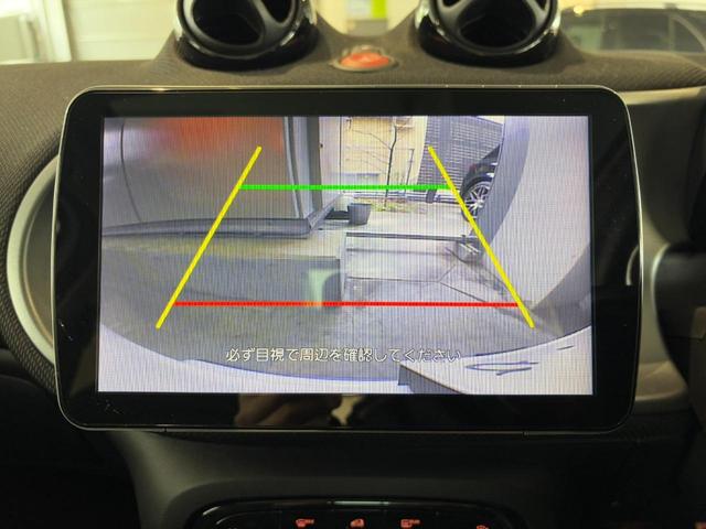 スマートフォーフォー ＢＲＡＢＵＳ　スポーツ　認定中古車　当社ユーザー様お下取り車　本革シート　ガラスルーフ　シートヒーター　パークトロニック　９インチナビ　バックカメラ　アイドリングストップ（14枚目）