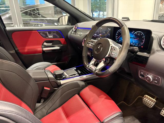 ＧＬＡクラス ＧＬＡ３５　４マチック　弊社下取／ワンオーナー／ＡＭＧパフォーマンスパッケージ／ＡＭＧアドバンストパッケージ／パノラミックスライディングルーフ／ブランドロゴプロジェクター／ヘッドアップディスプレイ／パフォーマンスシート（6枚目）
