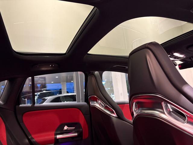 ＧＬＡクラス ＧＬＡ３５　４マチック　弊社下取／ワンオーナー／ＡＭＧパフォーマンスパッケージ／ＡＭＧアドバンストパッケージ／パノラミックスライディングルーフ／ブランドロゴプロジェクター／ヘッドアップディスプレイ／パフォーマンスシート（12枚目）
