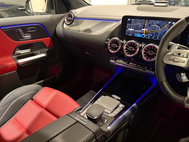 ＧＬＡクラス ＧＬＡ３５　４マチック　弊社下取／ワンオーナー／ＡＭＧパフォーマンスパッケージ／ＡＭＧアドバンストパッケージ／パノラミックスライディングルーフ／ブランドロゴプロジェクター／ヘッドアップディスプレイ／パフォーマンスシート（26枚目）