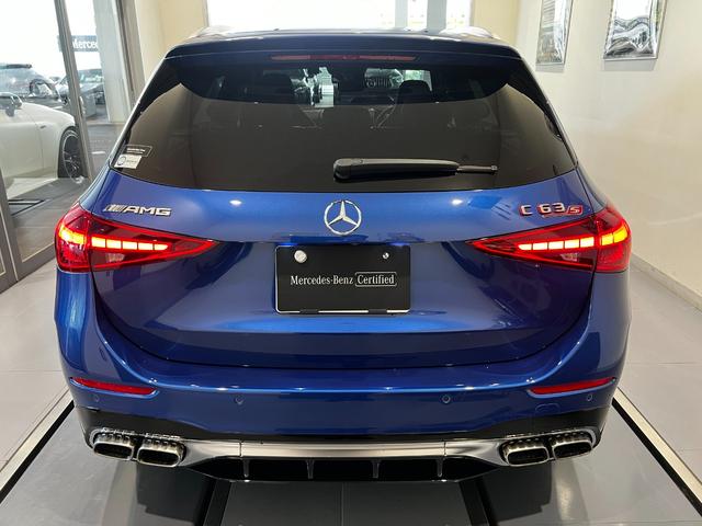 Ｃクラスステーションワゴン Ｃ６３　Ｓ　Ｅ　パフォーマンス　ステーションワゴン　弊社デモカーアップ／ワンオーナー／ＡＭＧパフォーマンスパッケージ／パノラマ／ナッパーレザーシート／ＡＭＧトラックペース／ＡＭＧパフォーマンススポイラーリップ／ＡＭＧレッドブレーキキャリパー／新車保証（4枚目）