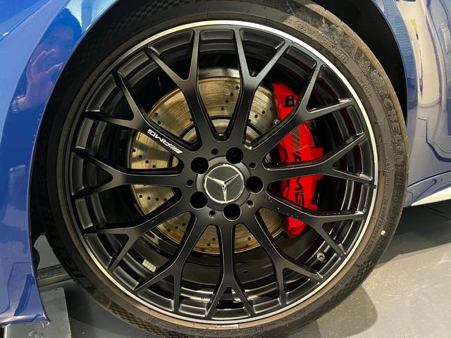 Ｃクラスステーションワゴン Ｃ６３　Ｓ　Ｅ　パフォーマンス　ステーションワゴン　弊社デモカーアップ／ワンオーナー／ＡＭＧパフォーマンスパッケージ／パノラマ／ナッパーレザーシート／ＡＭＧトラックペース／ＡＭＧパフォーマンススポイラーリップ／ＡＭＧレッドブレーキキャリパー／新車保証（10枚目）