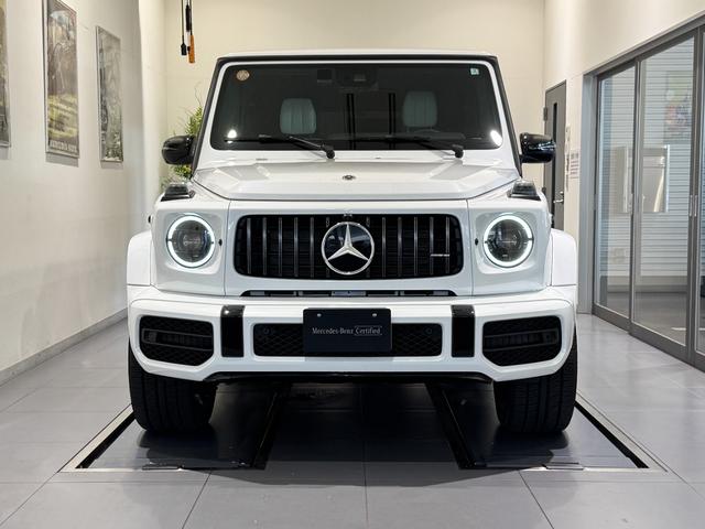 Ｇクラス Ｇ６３　弊社下取／１オーナー／マヌファクトゥーアプログラム／インテリア＋パッケージ／ＡＭＧナイトパッケージ／マットブラック２１インチアルミホイール／リラクゼーション機能／ナッパーレザー／新車保証継承（3枚目）