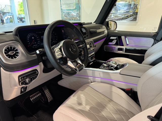 Ｇクラス Ｇ６３　弊社下取／１オーナー／マヌファクトゥーアプログラム／インテリア＋パッケージ／ＡＭＧナイトパッケージ／マットブラック２１インチアルミホイール／リラクゼーション機能／ナッパーレザー／新車保証継承（5枚目）