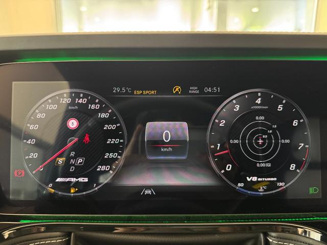 Ｇクラス Ｇ６３　弊社下取／１オーナー／マヌファクトゥーアプログラム／インテリア＋パッケージ／ＡＭＧナイトパッケージ／マットブラック２１インチアルミホイール／リラクゼーション機能／ナッパーレザー／新車保証継承（15枚目）