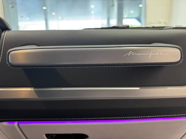 Ｇクラス Ｇ６３　弊社下取／１オーナー／マヌファクトゥーアプログラム／インテリア＋パッケージ／ＡＭＧナイトパッケージ／マットブラック２１インチアルミホイール／リラクゼーション機能／ナッパーレザー／新車保証継承（41枚目）