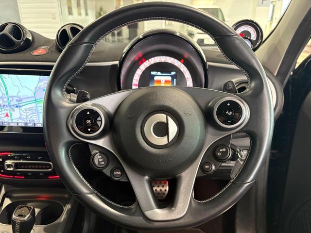 スマートフォーフォー ＢＲＡＢＵＳ　スポーツ　弊社下取／９インチナビ／Ｂｌｕｅｔｏｏｔｈ接続／パノラミックルーフ／シートヒーター／本革シート／スポーツペダル／ＢＲＡＢＵＳスポイラー／オートライト／レーンキーピングアシスト／オートエアコン／禁煙車／（11枚目）
