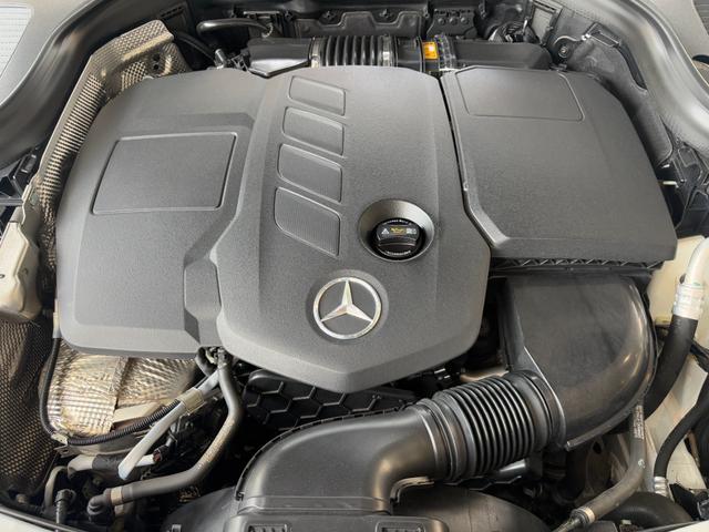 ＧＬＣ ＧＬＣ２２０ｄ　４マチック　クーペ　ＡＭＧライン　スライディングルーフ／アンビエントライト／メモリ付きパワーシート／シートヒーター／フルセグ／Ｂｌｕｅｔｏｏｔｈ／ＡＩＲＭＡＴＩＣサスペンション／電動リアゲート／レーダーセーフティー／認定中古車２年保証（11枚目）