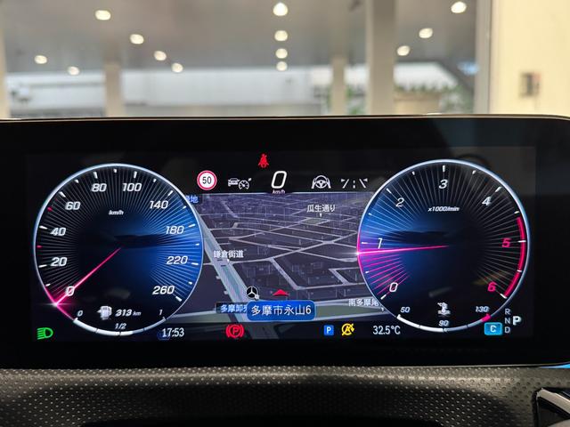 ＣＬＡクラス ＣＬＡ２００ｄ　ＡＭＧラインパッケージ　当社デモカー　認定中古車　禁煙車　ワンオーナー　ＡＭＧライン　メモリー付きパワーシート　キーレスゴー　純正ドライブレコーダー　ナビゲーションシステム　バックカメラ　ＥＴＣ　ハイパーブルー外装（12枚目）