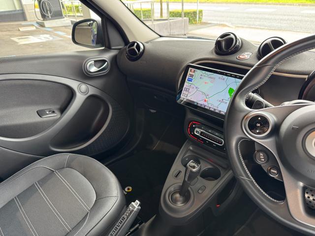 スマートフォーフォー ＢＲＡＢＵＳ　スポーツ　９インチナビ／バックカメラ／本革シート／シートヒーター／レインセンサー／オートライト／パドルシフト／レーンキーピングアシスト／パノラミックルーフ／後席プライバシーガラス／Ｂｌｕｅｔｏｏｔｈ／認定中古車（19枚目）