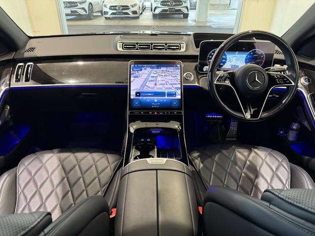 Ｓクラス Ｓ５００　４マチック　ＡＭＧラインパッケージ　黒革／弊社下取／ベーシックＰ／レザーエクスクルーシブＰ／ＡＲヘッドアップディスプレイ／３Ｄコックピット／パノラミックスライディングルーフ／シートヒーター・ベンチレーター／パフュームアトマイザー（7枚目）
