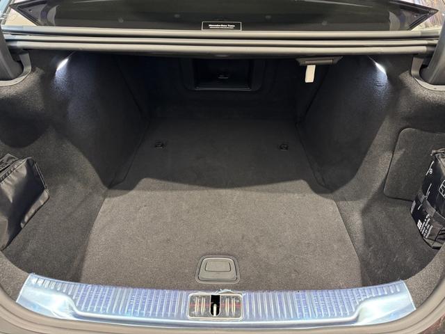 Ｓクラス Ｓ５００　４マチック　ＡＭＧラインパッケージ　黒革／弊社下取／ベーシックＰ／レザーエクスクルーシブＰ／ＡＲヘッドアップディスプレイ／３Ｄコックピット／パノラミックスライディングルーフ／シートヒーター・ベンチレーター／パフュームアトマイザー（10枚目）