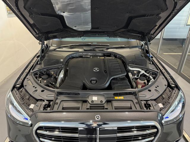 Ｓクラス Ｓ５００　４マチック　ＡＭＧラインパッケージ　黒革／弊社下取／ベーシックＰ／レザーエクスクルーシブＰ／ＡＲヘッドアップディスプレイ／３Ｄコックピット／パノラミックスライディングルーフ／シートヒーター・ベンチレーター／パフュームアトマイザー（13枚目）