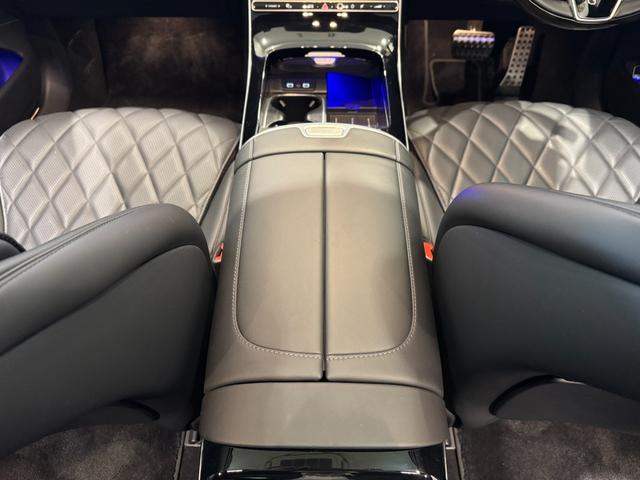 Ｓクラス Ｓ５００　４マチック　ＡＭＧラインパッケージ　黒革／弊社下取／ベーシックＰ／レザーエクスクルーシブＰ／ＡＲヘッドアップディスプレイ／３Ｄコックピット／パノラミックスライディングルーフ／シートヒーター・ベンチレーター／パフュームアトマイザー（32枚目）