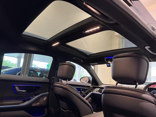 Ｓクラス Ｓ５００　４マチック　ＡＭＧラインパッケージ　黒革／弊社下取／ベーシックＰ／レザーエクスクルーシブＰ／ＡＲヘッドアップディスプレイ／３Ｄコックピット／パノラミックスライディングルーフ／シートヒーター・ベンチレーター／パフュームアトマイザー（38枚目）