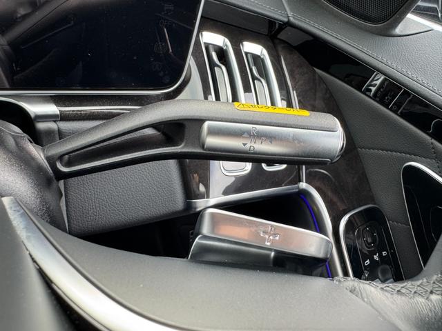 Ｓクラス Ｓ５００　４マチック　ＡＭＧラインパッケージ　黒革／弊社下取／ベーシックＰ／レザーエクスクルーシブＰ／ＡＲヘッドアップディスプレイ／３Ｄコックピット／パノラミックスライディングルーフ／シートヒーター・ベンチレーター／パフュームアトマイザー（42枚目）