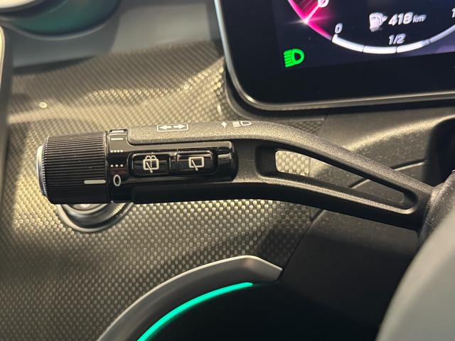 Ｃクラスステーションワゴン Ｃ２００ステーションワゴンアバンギャルドＡＭＧライＰ　弊社デモカーアップ／ＡＭＧライン／レザーエクスクルーシブＰＫＧ／ベーシックＰＫＧ／ドライバーズＰＫＧ／パノラミックスライディングルーフ／シートベンチレーター／本革シート／ヘッドアップディスプレイ（18枚目）