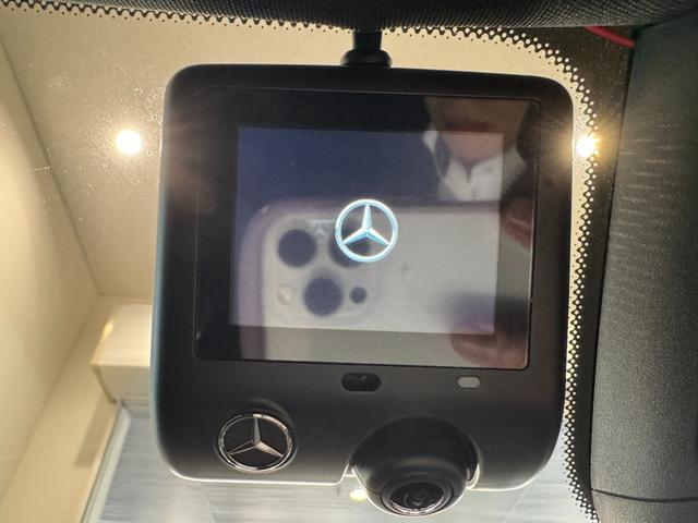 Ｃクラスステーションワゴン Ｃ２００ステーションワゴンアバンギャルドＡＭＧライＰ　弊社デモカーアップ／ＡＭＧライン／レザーエクスクルーシブＰＫＧ／ベーシックＰＫＧ／ドライバーズＰＫＧ／パノラミックスライディングルーフ／シートベンチレーター／本革シート／ヘッドアップディスプレイ（25枚目）