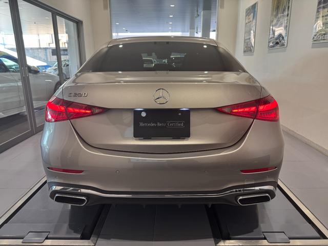 Ｃクラス Ｃ２００アバンギャルド　ＡＭＧラインパッケージ　弊社デモカーアップ／ＡＭＧライン／レザーエクスクルーシブＰＫＧ／ベーシックＰＫＧ／ドライバーズＰＫＧ／パノラマ／シートベンチレーター／本革シート／ヘッドアップディスプレイ／アンビエントライト（4枚目）