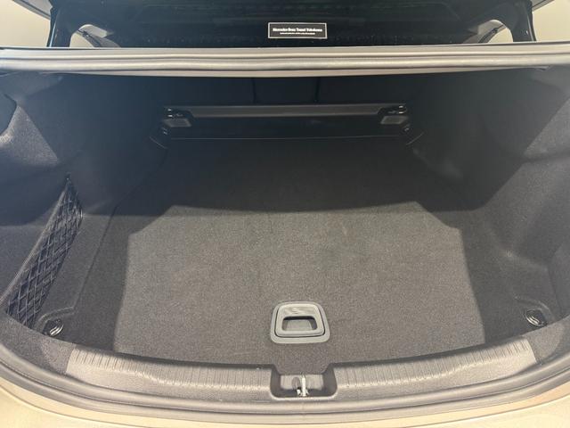 Ｃクラス Ｃ２００アバンギャルド　ＡＭＧラインパッケージ　弊社デモカーアップ／ＡＭＧライン／レザーエクスクルーシブＰＫＧ／ベーシックＰＫＧ／ドライバーズＰＫＧ／パノラマ／シートベンチレーター／本革シート／ヘッドアップディスプレイ／アンビエントライト（8枚目）