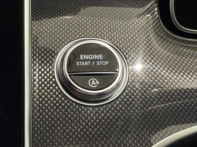 Ｃクラス Ｃ２００アバンギャルド　ＡＭＧラインパッケージ　弊社デモカーアップ／ＡＭＧライン／レザーエクスクルーシブＰＫＧ／ベーシックＰＫＧ／ドライバーズＰＫＧ／パノラマ／シートベンチレーター／本革シート／ヘッドアップディスプレイ／アンビエントライト（22枚目）