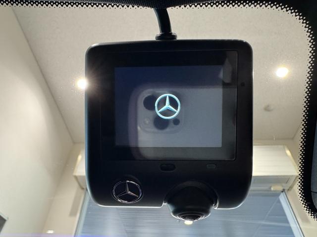 Ｃクラス Ｃ２００アバンギャルド　ＡＭＧラインパッケージ　弊社デモカーアップ／ＡＭＧライン／レザーエクスクルーシブＰＫＧ／ベーシックＰＫＧ／ドライバーズＰＫＧ／パノラマ／シートベンチレーター／本革シート／ヘッドアップディスプレイ／アンビエントライト（25枚目）