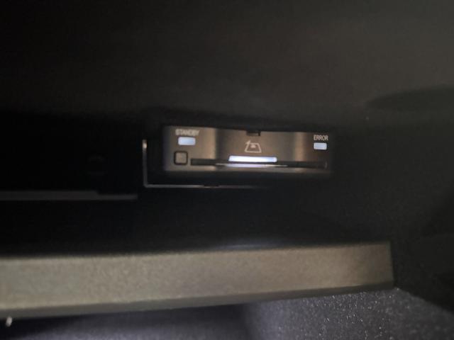 Ｃクラス Ｃ２００アバンギャルド　ＡＭＧラインパッケージ　弊社デモカーアップ／ＡＭＧライン／レザーエクスクルーシブＰＫＧ／ベーシックＰＫＧ／ドライバーズＰＫＧ／パノラマ／シートベンチレーター／本革シート／ヘッドアップディスプレイ／アンビエントライト（26枚目）