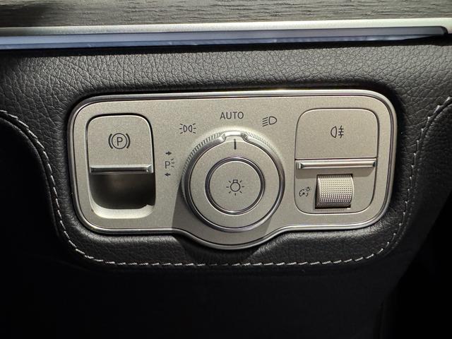 ＧＬＥ ＧＬＥ４００ｄ　４マチックスポーツ　デジタルインナーミラー／パノラマ／温冷カップホルダー／リアエアコン／パワーシート／シートヒーター／アンビエントライト／全方位カメラ／ドラレコ／Ｂｌｕｅｔｏｏｔｈ接続／ナッパーレザー／認定中古車２年保証（25枚目）