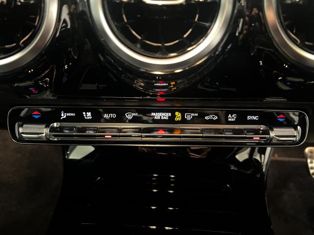 Aクラスセダン A200d セダン AMGライン 弊社下取/1オーナー/アドバンスドパッケージ/360°カメラ/ナビゲーションP/ヘッドアップディスプレイ/メモリ付きパワーシート/シートヒーター/パークトロニック/プライバシーガラス/キーレスゴー/認(18枚目)
