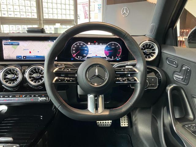 Aクラス A200d AMGラインパッケージ 当社デモカーアップ/アドバンスドパッケージ/パノラマ/ヘッドアップディスプレイ/360°カメラ/AMGラインパッケージ/メモリー付パワーシート/シートヒーター/アンビエントライト/ワイヤレスチャージ(5枚目)