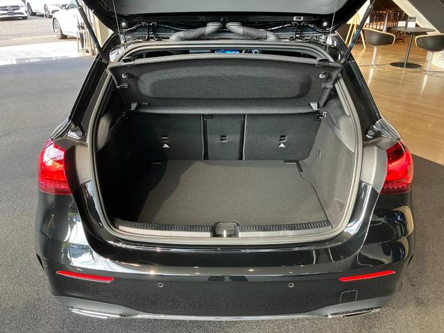 Aクラス A200d AMGラインパッケージ 当社デモカーアップ/アドバンスドパッケージ/パノラマ/ヘッドアップディスプレイ/360°カメラ/AMGラインパッケージ/メモリー付パワーシート/シートヒーター/アンビエントライト/ワイヤレスチャージ(8枚目)