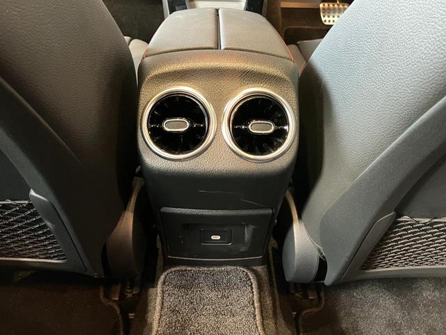 Aクラス A200d AMGラインパッケージ 当社デモカーアップ/アドバンスドパッケージ/パノラマ/ヘッドアップディスプレイ/360°カメラ/AMGラインパッケージ/メモリー付パワーシート/シートヒーター/アンビエントライト/ワイヤレスチャージ(13枚目)